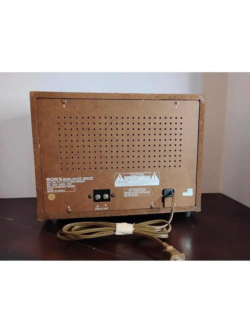 Vintage Wooden SONY AM/FM Table Radio TFM-9450W Tested & Working 100 complete